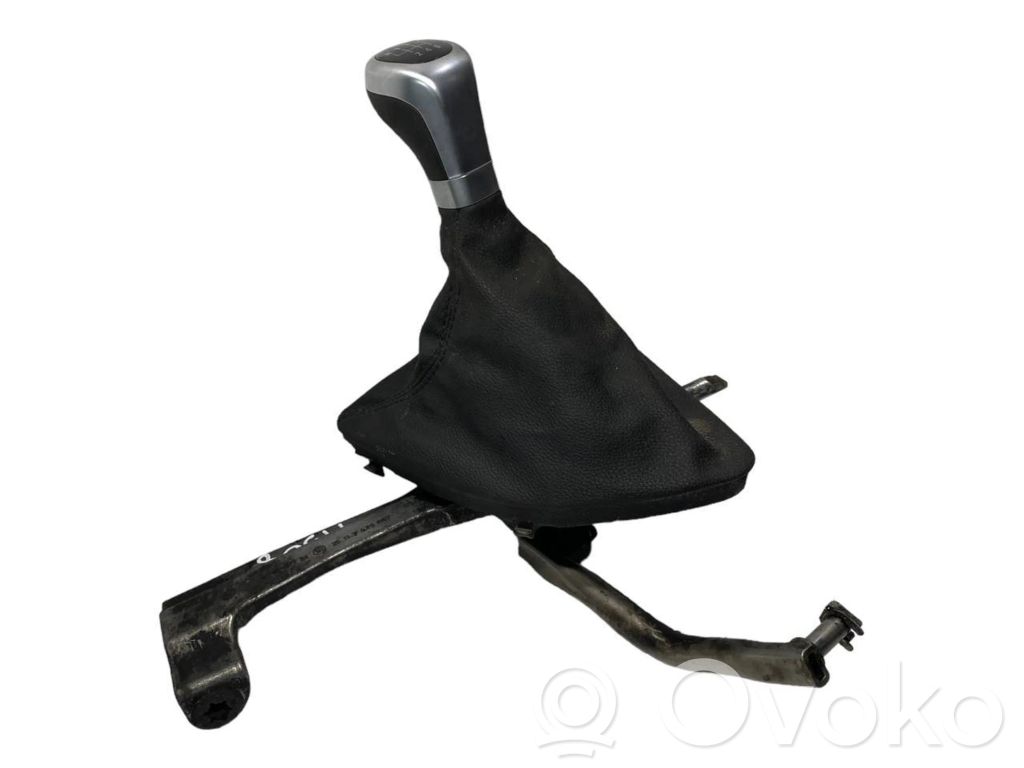 Switching mechanism (sliding mechanism)