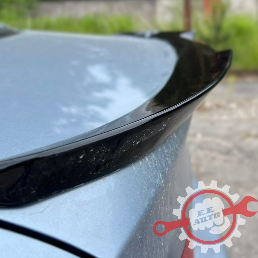 BMW E90 318D 2009.g. Rezerves Daļas