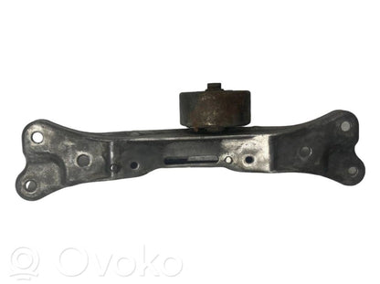 Transmission mounting bracket