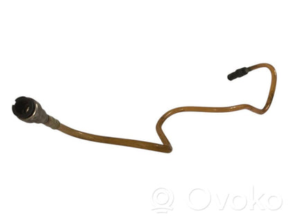 Degvielas caurulīte (-es)