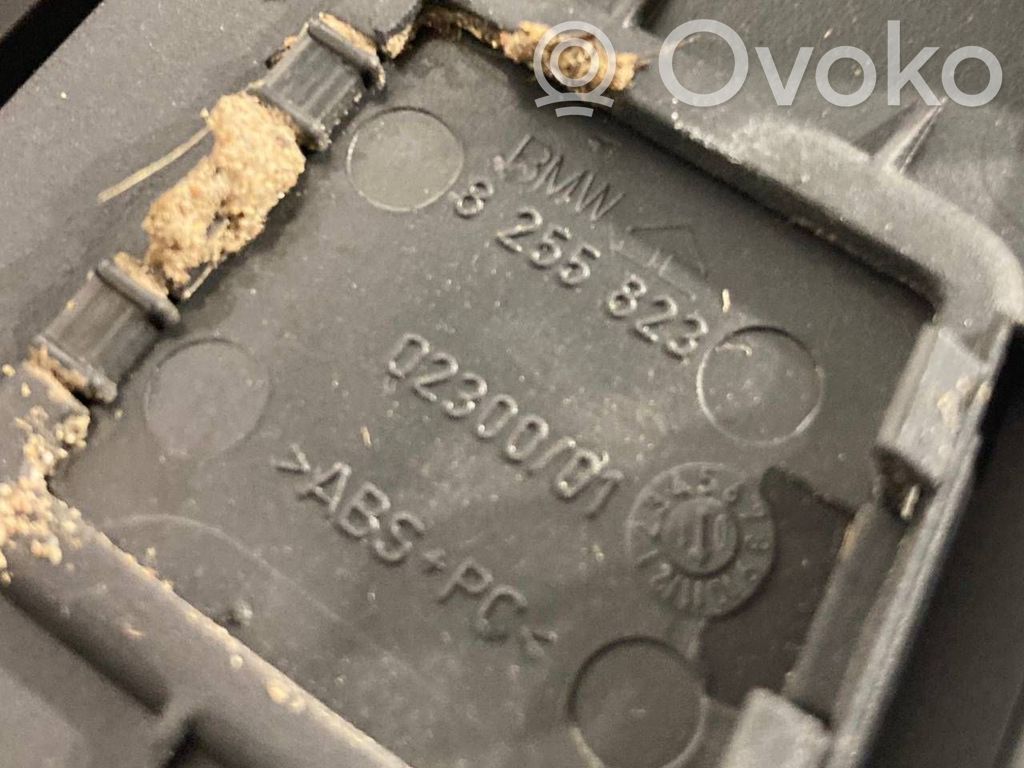 Нижняя панель отделки багажника