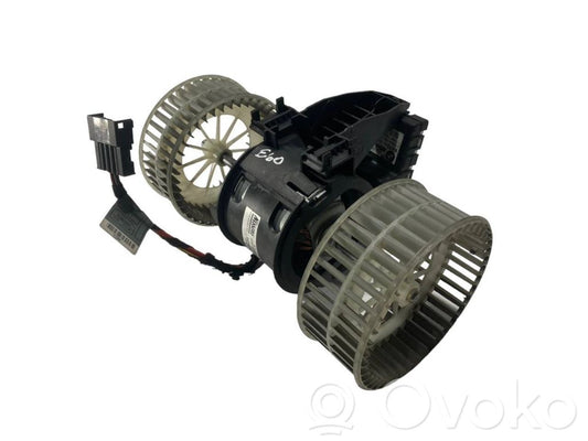 Mazā radiatora ventilators