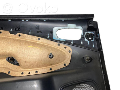 Apšuvums aizmugurējām durvīm