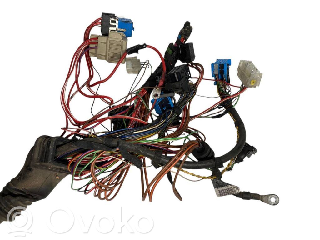 Dzinēja vadu instalācija