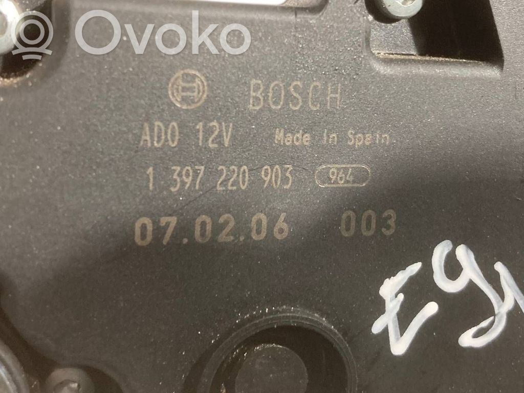 Aizmugurējā loga tīrītāja motoriņš