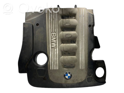 Крышка двигателя (декоративная отделка)