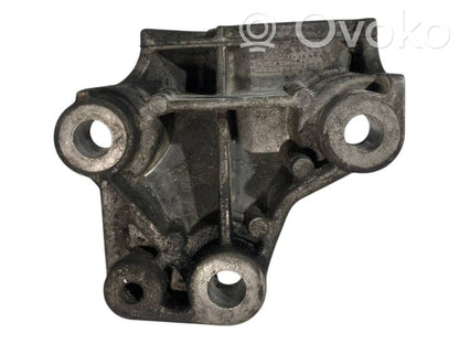 Dzinēja nostiprināšanas stiprinājums-kronšteins