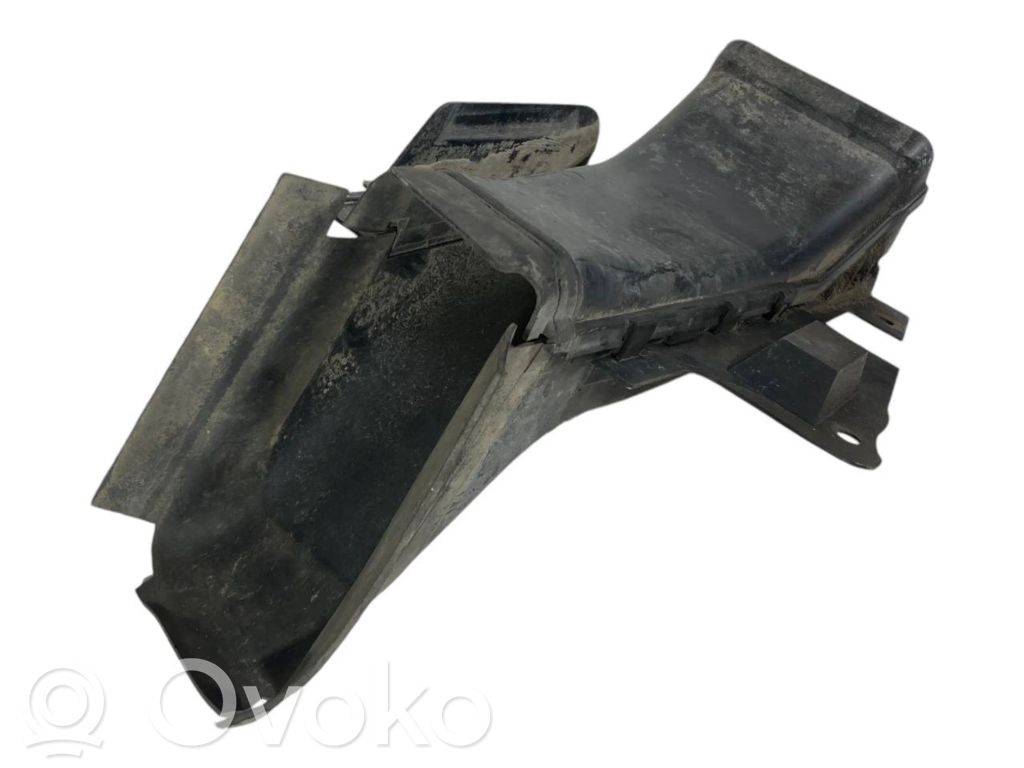 Brake cooling air duct