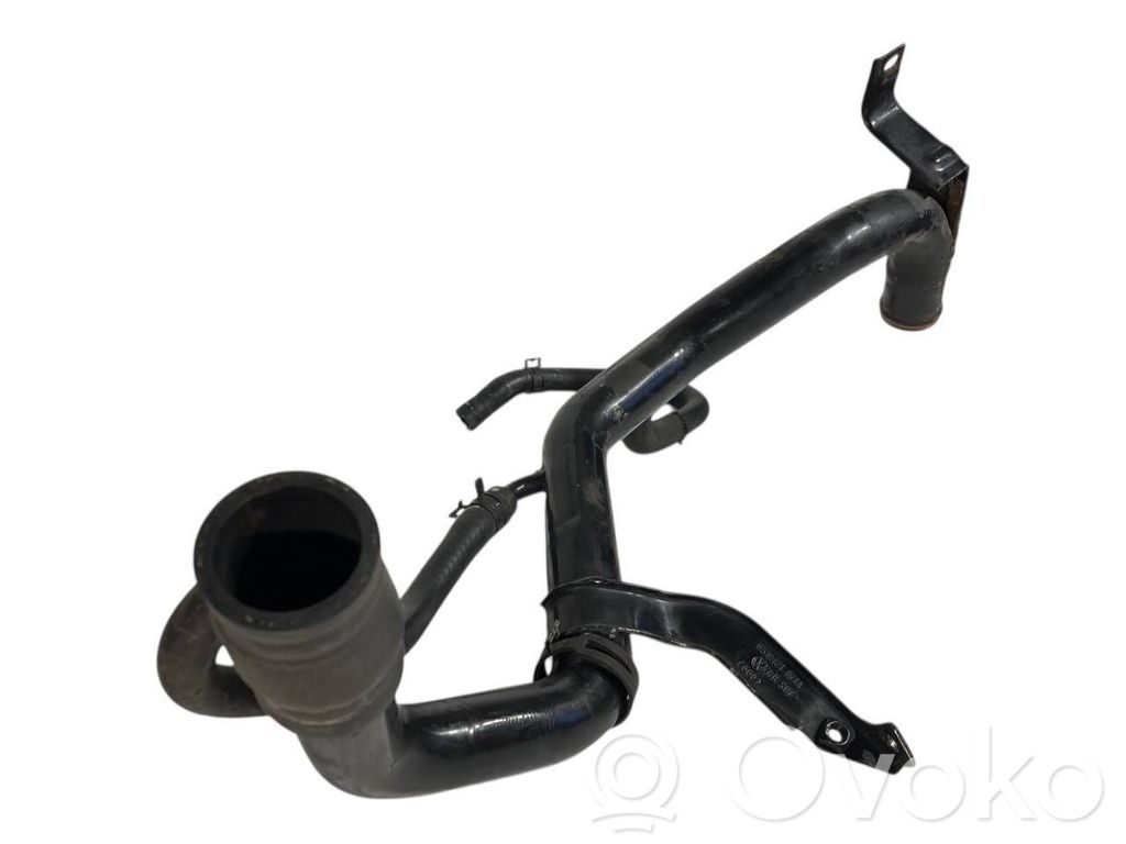 Caurulīte (-es) / šļūtene (-es)