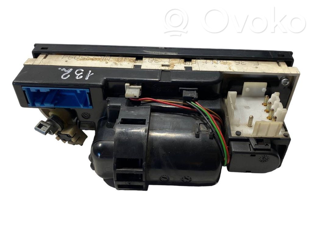 Блок управления кондиционером/климат-контролем/отоплением салона (в салоне)