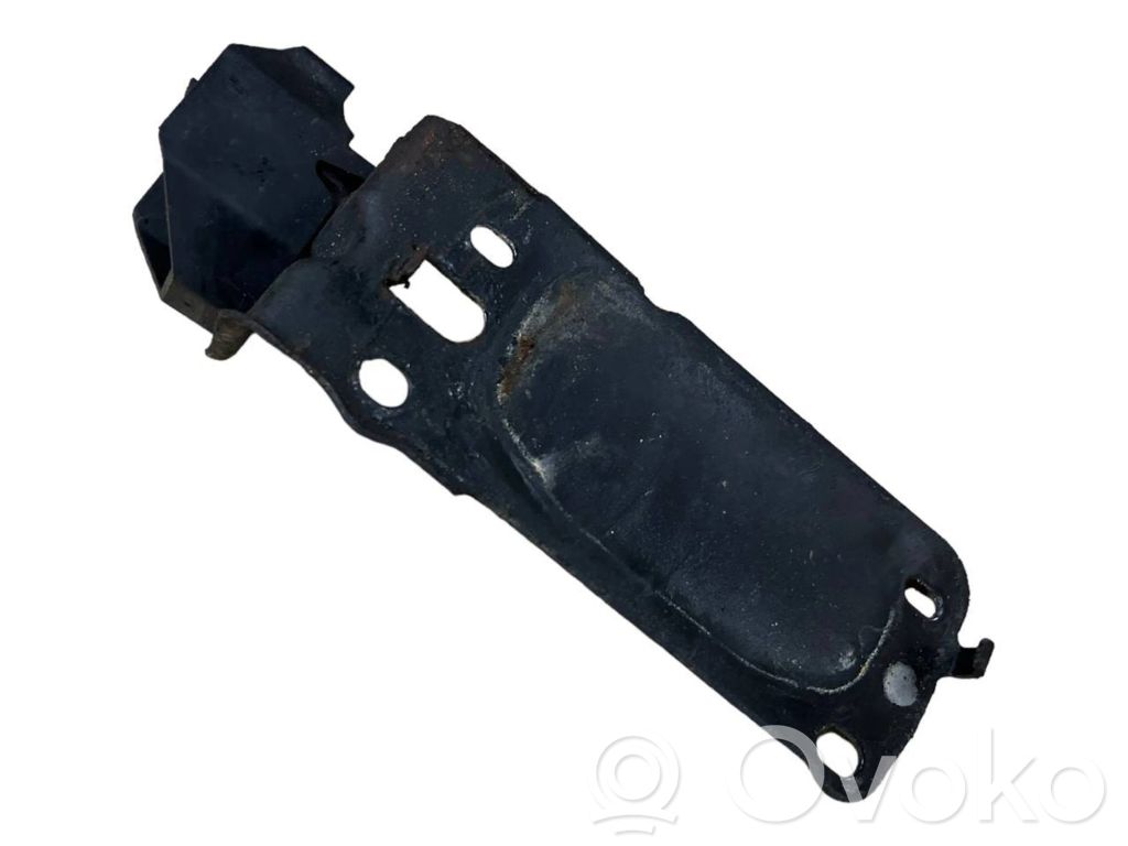 Radiatora (-u) turētājs / kronšteins