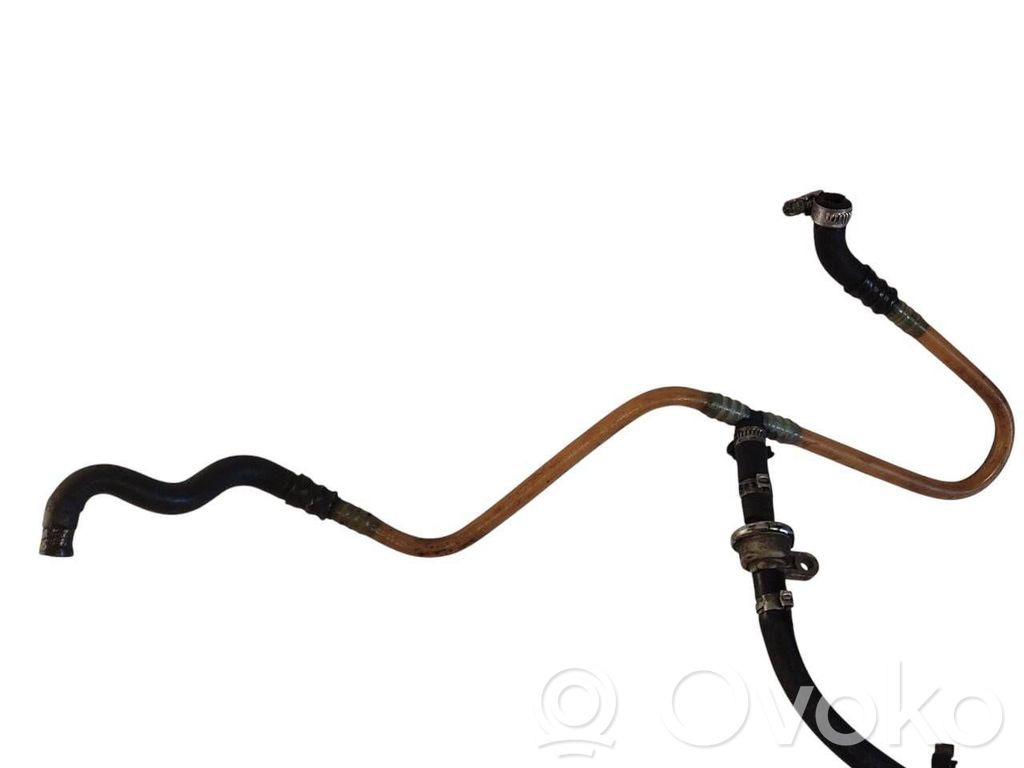 Degvielas atplūdes caurule