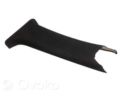 (C) statņa dekoratīvā apdare