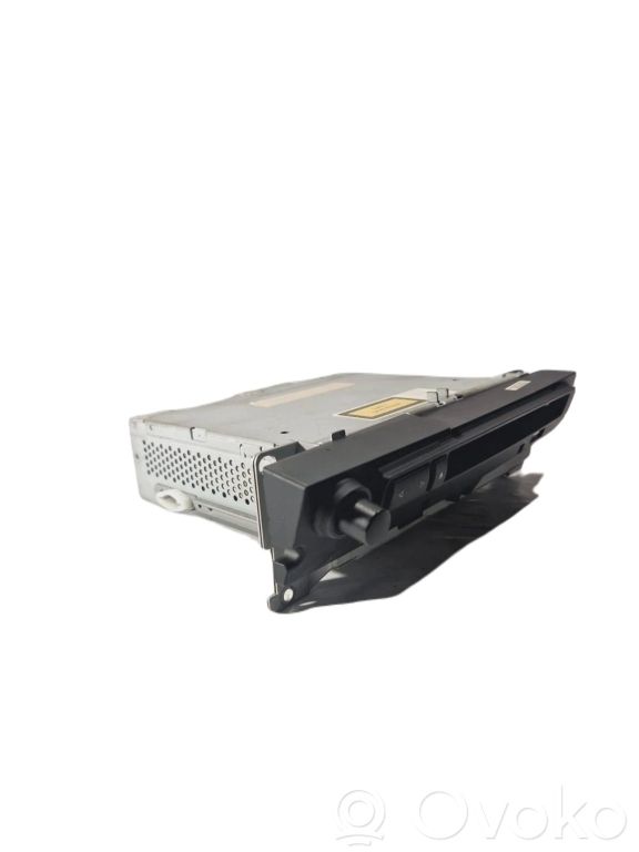 Радио / CD/DVD-плеер / навигация