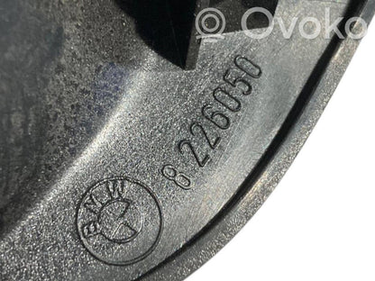 Internal opening handle