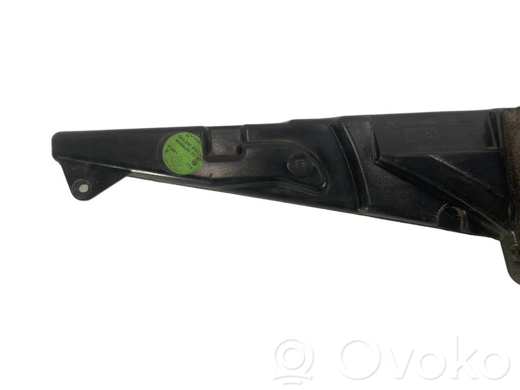 Динамик(и) в передней двери