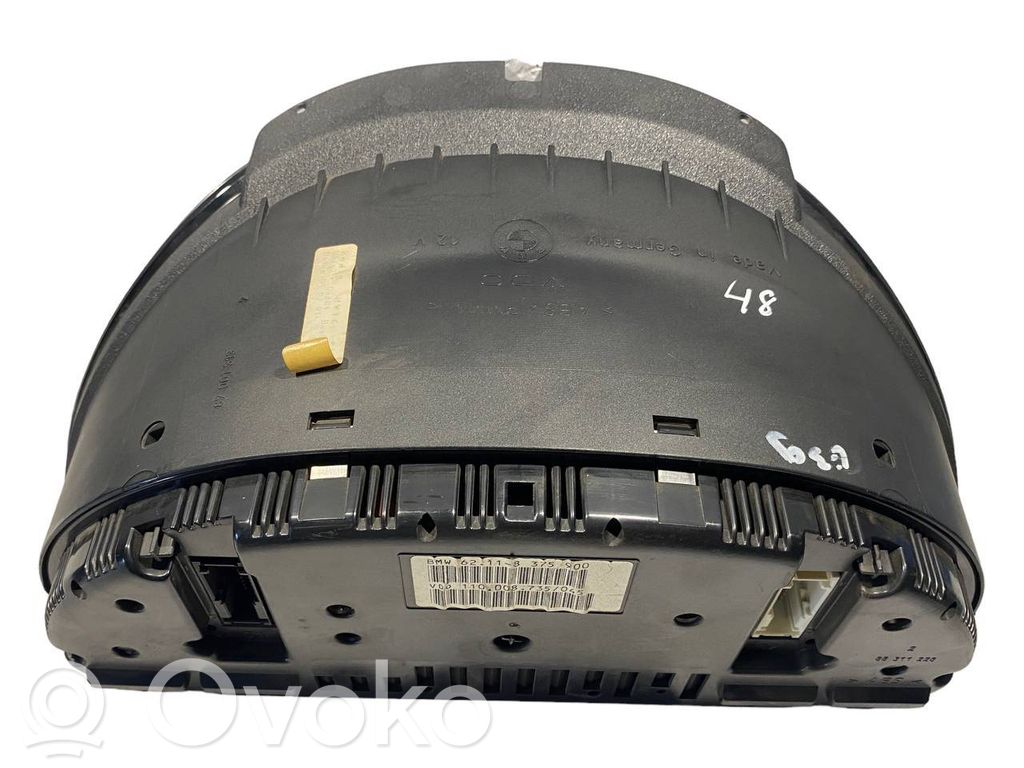 Speedometer (in the instrument panel)