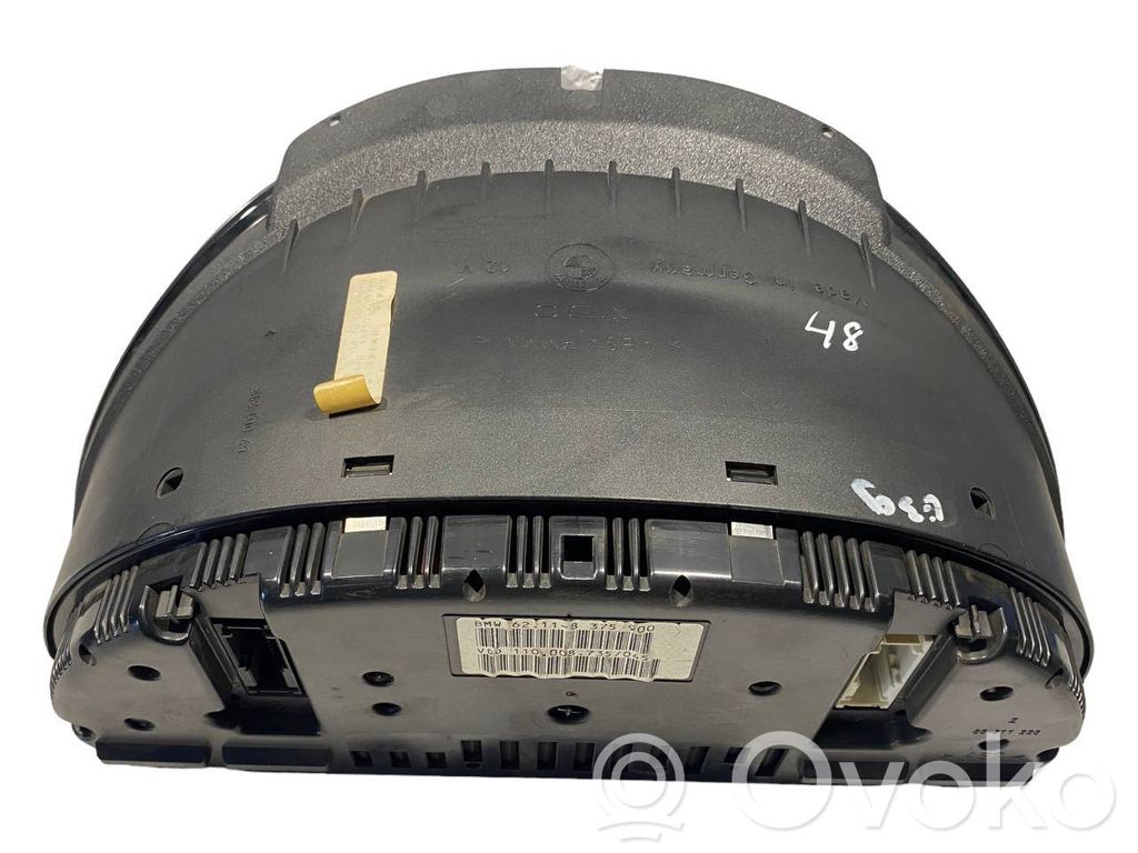 Speedometer (in the instrument panel)