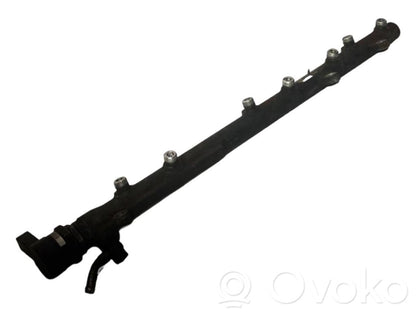 Fuel main pipe