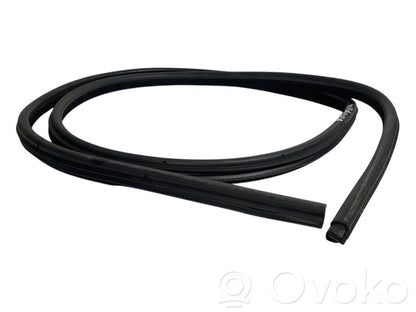 Priekšpusē apdares gumija (virsbūvē)