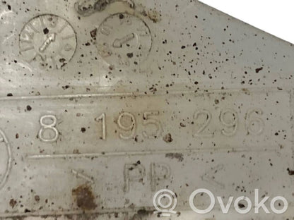 Priekšpusē bampera turētājs