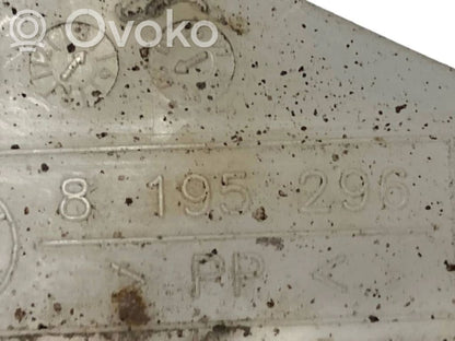 Priekšpusē bampera turētājs