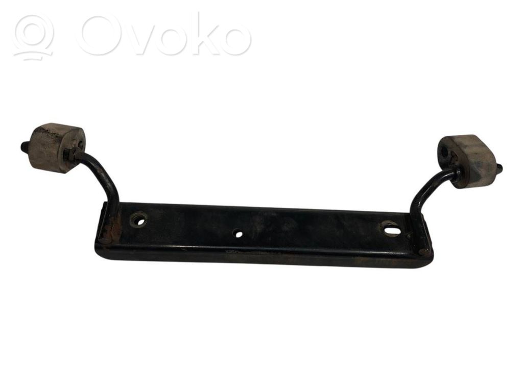 Держатель глушителя