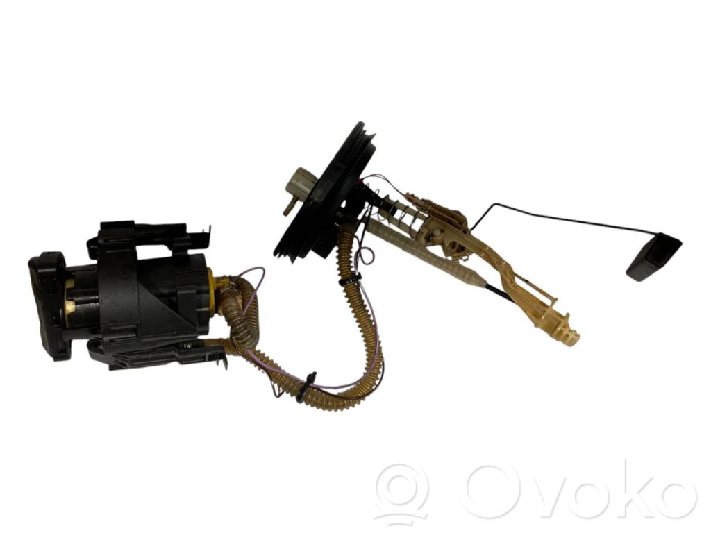 Fuel pump (in the fuel tank)