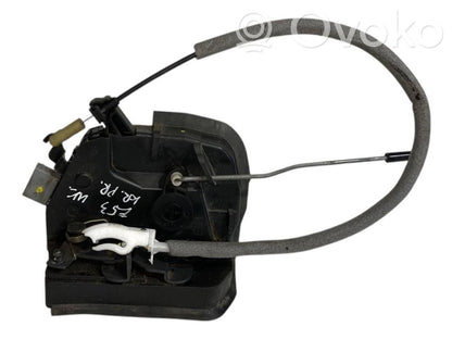 Priekšpusē slēdzene