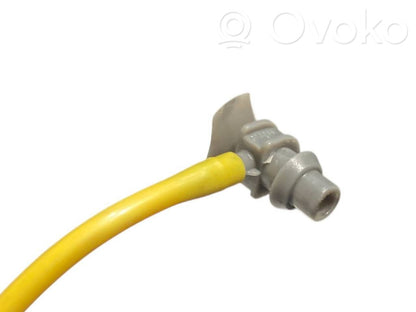 Priekšpusē slēdzene