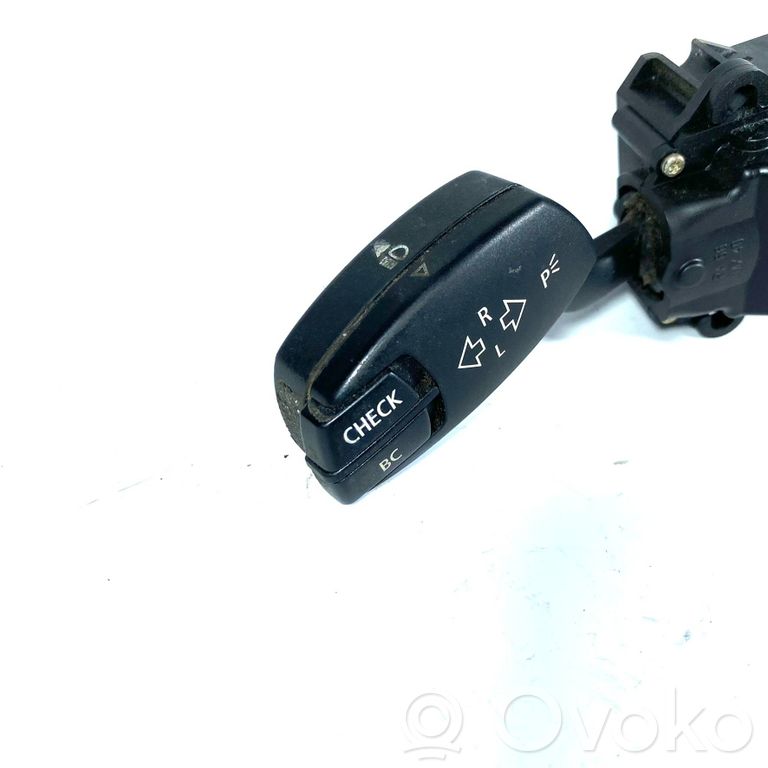 Pagrieziena signālu / lukturu sviria