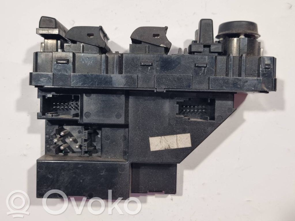 Elektrisko logu slēdzis