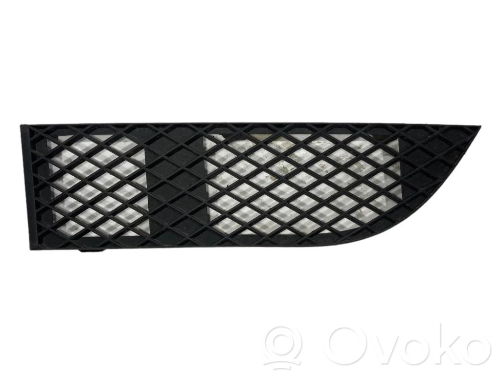 Lower grille (three-piece)