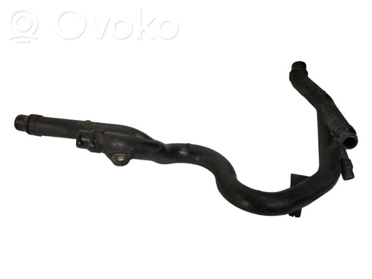 Caurulīte (-es) / šļūtene (-es)