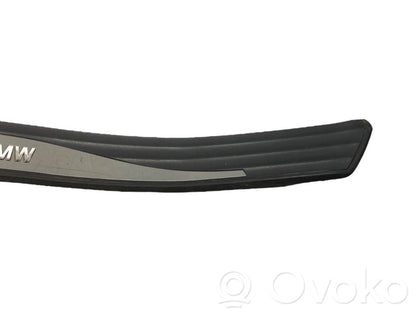 Rear door sill trim (inner)