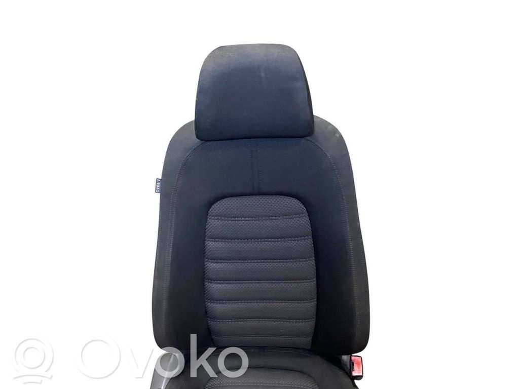 Sēdekļu komplekts