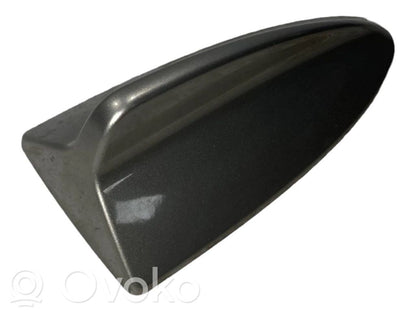 Roof (GPS) antenna cover