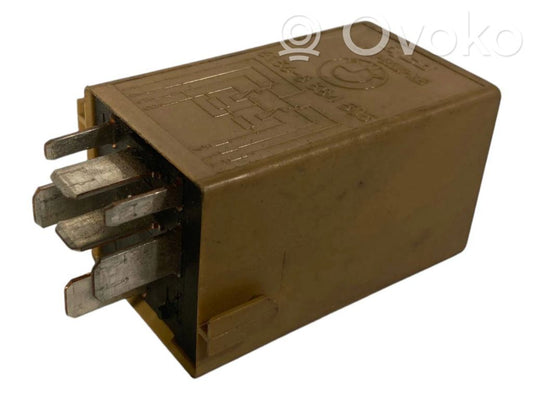 Window wiper relay