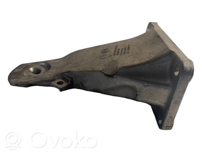 Dzinēja nostiprināšanas stiprinājums-kronšteins