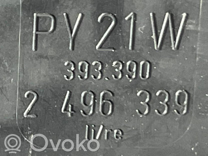 Задний фонарь в кузове