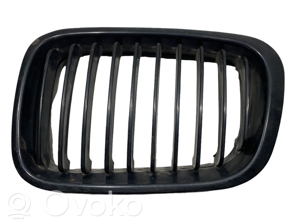 Top grille