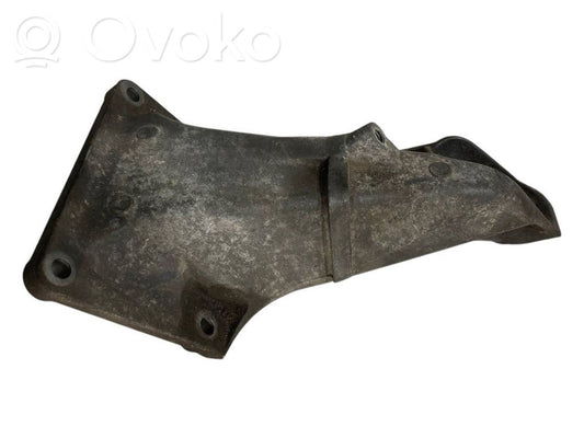 Engine mounting bracket