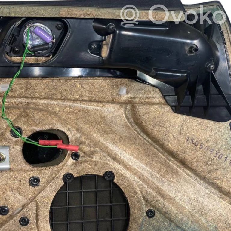 Priekšējo durvju apdare