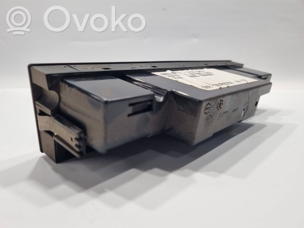 Gaisa kondicioniera / klimata kontroles / salona apsildes vadības bloks (salonā)