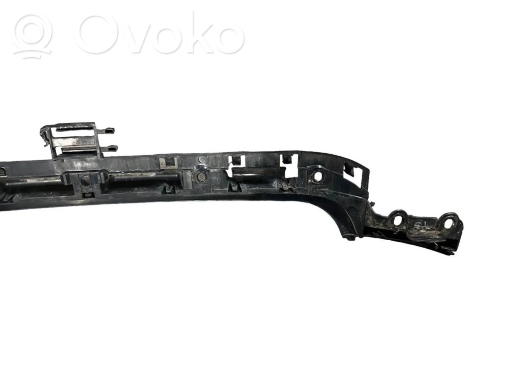 Rear bumper mounting bracket