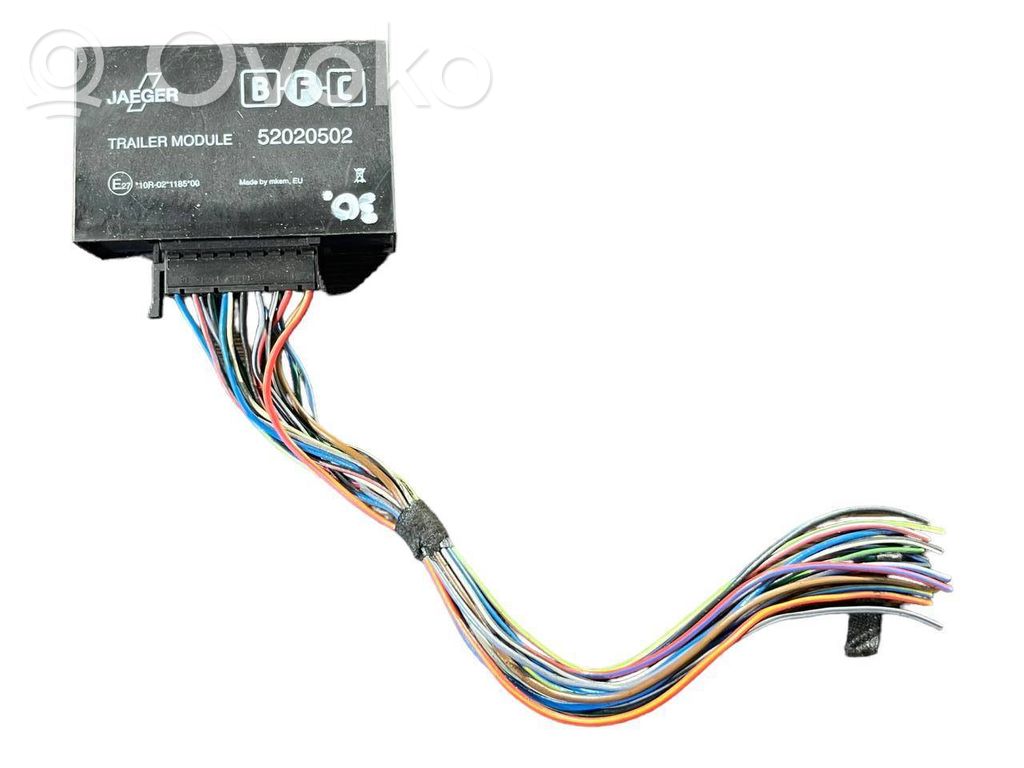 Piekabes āķa vadības bloks