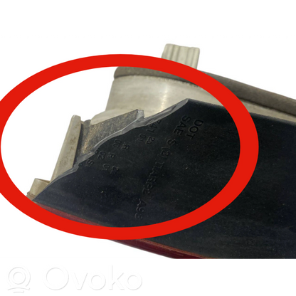 Aizmugurējais lukturis virsbūvē