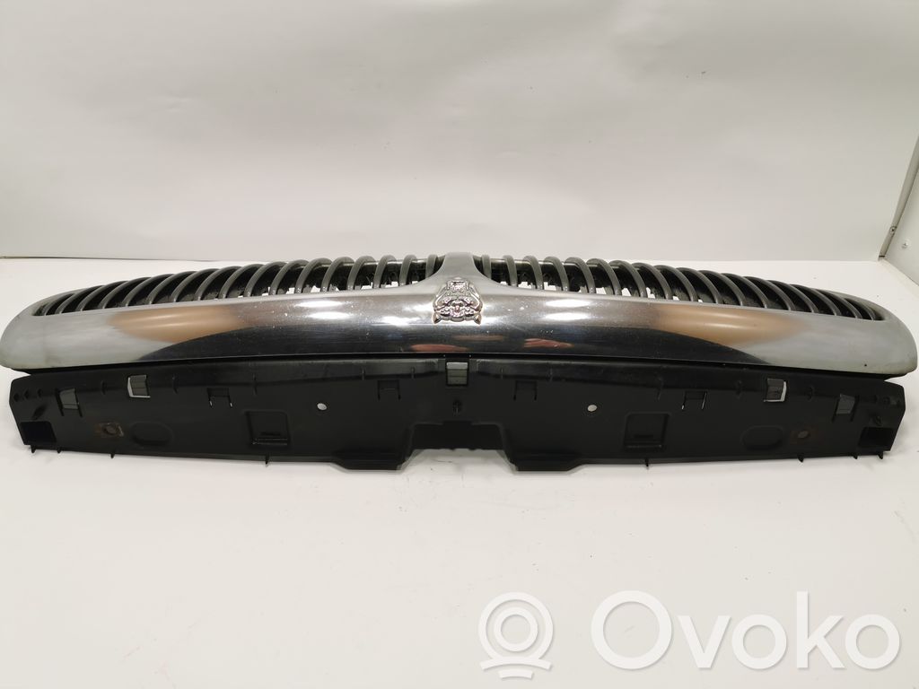 Priekšējais režģis