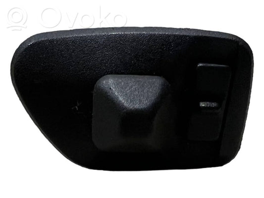 Side mirror switch