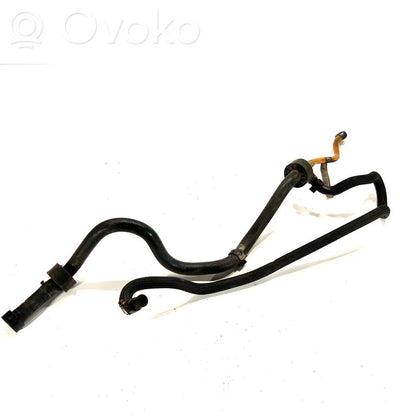 Degvielas caurulīte (-es)